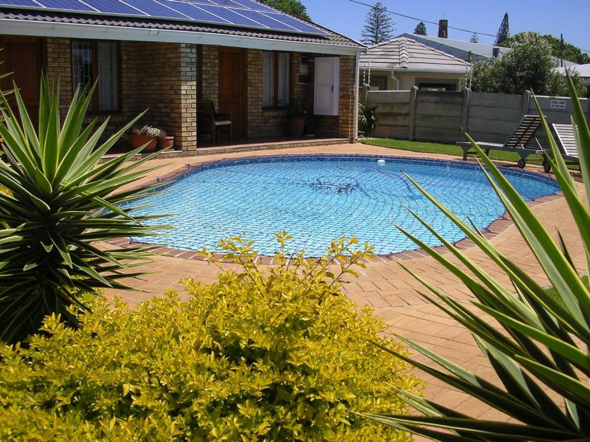 Newton Sands Guesthouse Port Elizabeth Exterior photo